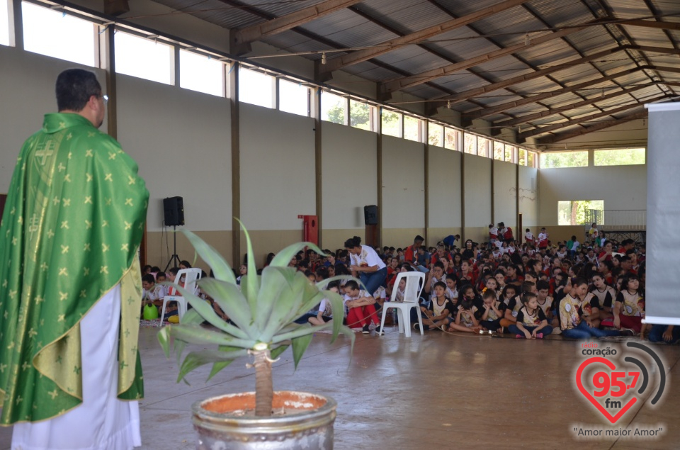 Fotos do Encontro Diocesano dos Coroinhas na Vila São Pedro