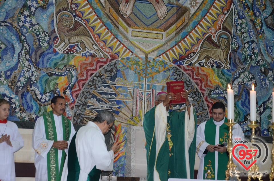 Missa do nascituro e bênção para as mulheres grávidas na Catedral