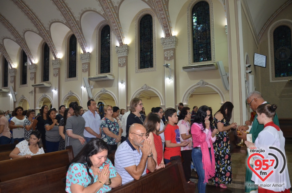 Missa do nascituro e bênção para as mulheres grávidas na Catedral