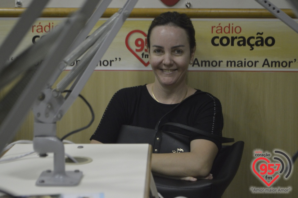 Jovem apresenta Opus Dei na Rádio Coração