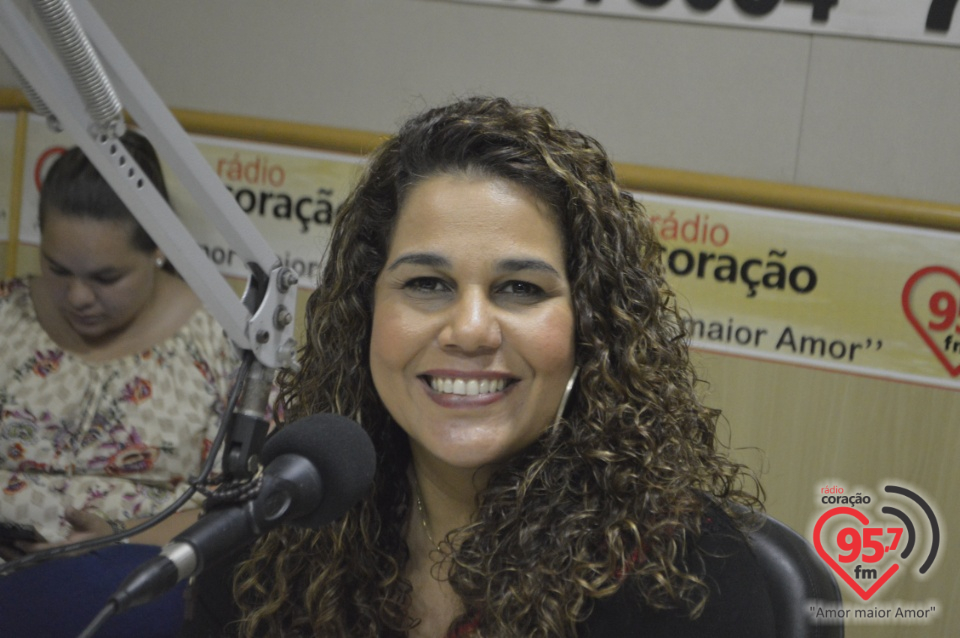 Eliana Ribeiro participa da programação da Rádio Coração