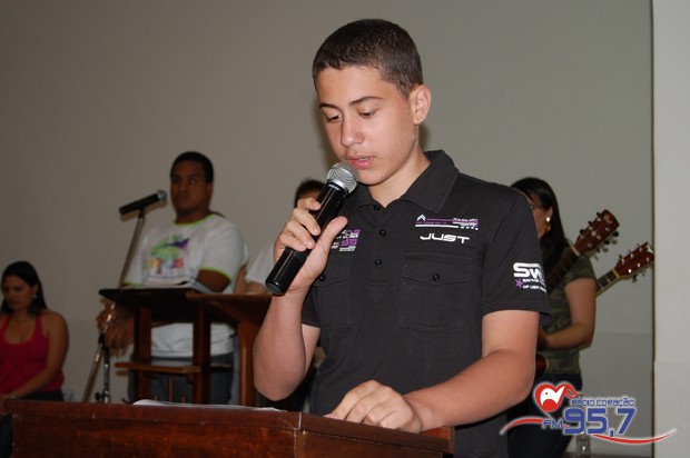 Paróquia São Carlos realiza 1ª Feira Bíblica