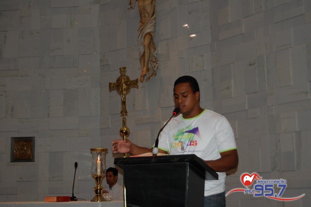 Paróquia São Carlos realiza 1ª Feira Bíblica