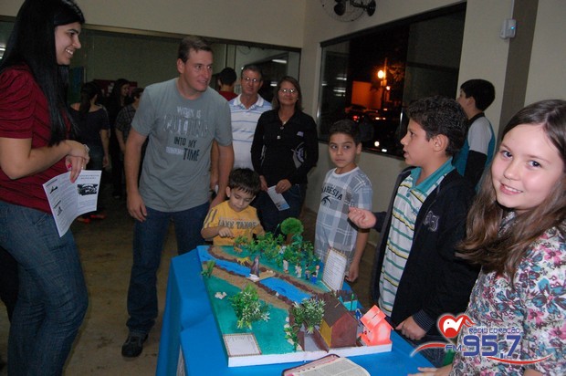 Paróquia São Carlos realiza 1ª Feira Bíblica