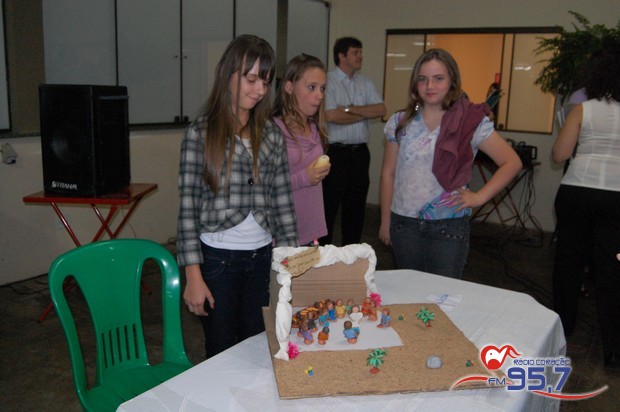 Paróquia São Carlos realiza 1ª Feira Bíblica