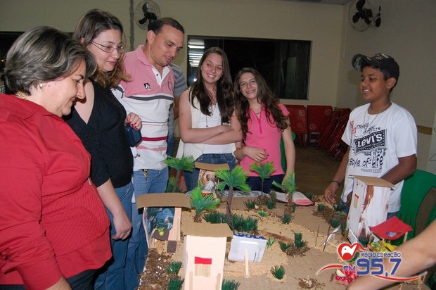 Paróquia São Carlos realiza 1ª Feira Bíblica
