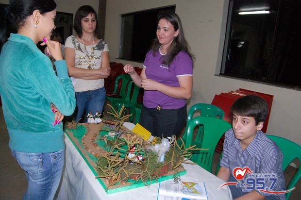 Paróquia São Carlos realiza 1ª Feira Bíblica