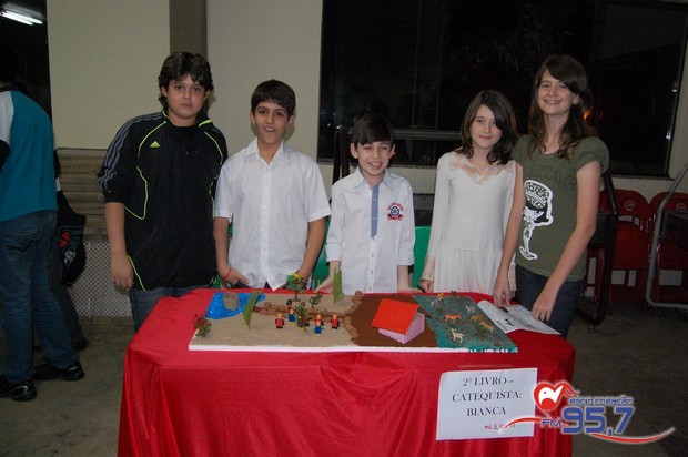 Paróquia São Carlos realiza 1ª Feira Bíblica