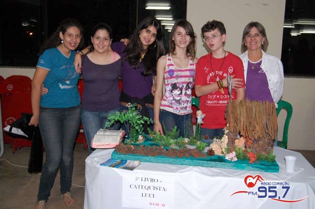 Paróquia São Carlos realiza 1ª Feira Bíblica