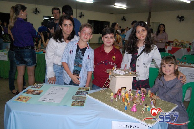 Paróquia São Carlos realiza 1ª Feira Bíblica