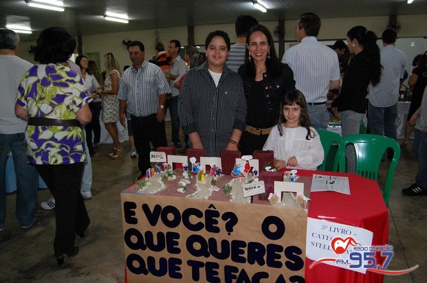 Paróquia São Carlos realiza 1ª Feira Bíblica