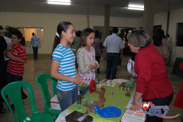 Paróquia São Carlos realiza 1ª Feira Bíblica