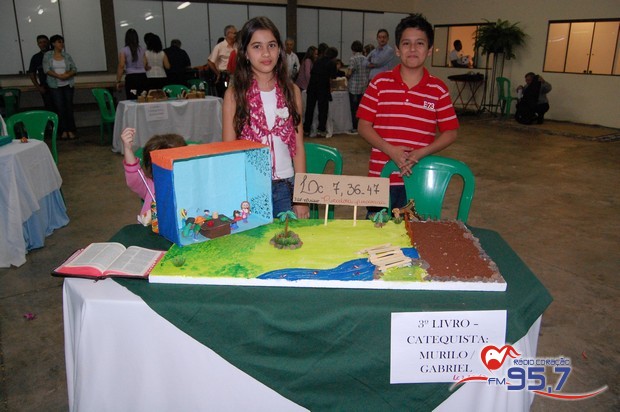 Paróquia São Carlos realiza 1ª Feira Bíblica