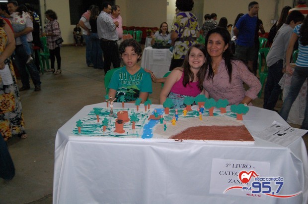Paróquia São Carlos realiza 1ª Feira Bíblica