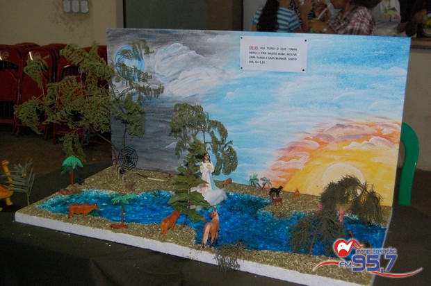 Paróquia São Carlos realiza 1ª Feira Bíblica