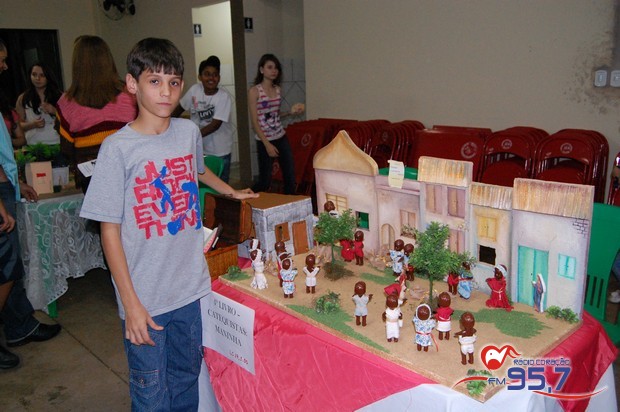 Paróquia São Carlos realiza 1ª Feira Bíblica