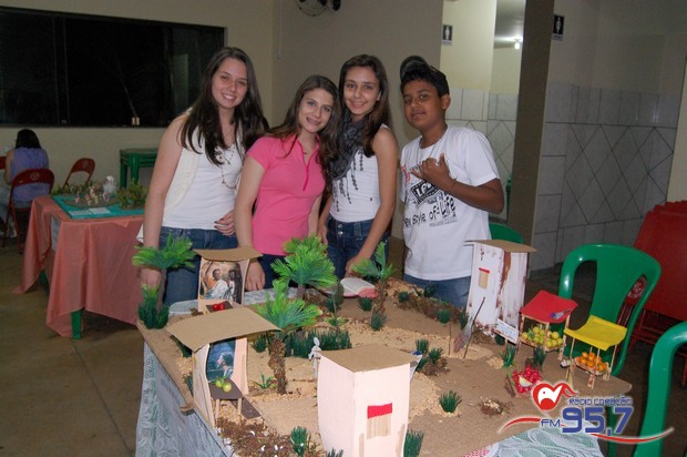 Paróquia São Carlos realiza 1ª Feira Bíblica