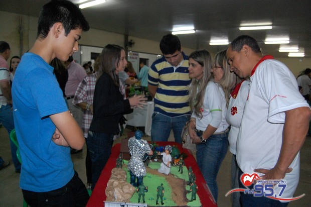 Paróquia São Carlos realiza 1ª Feira Bíblica