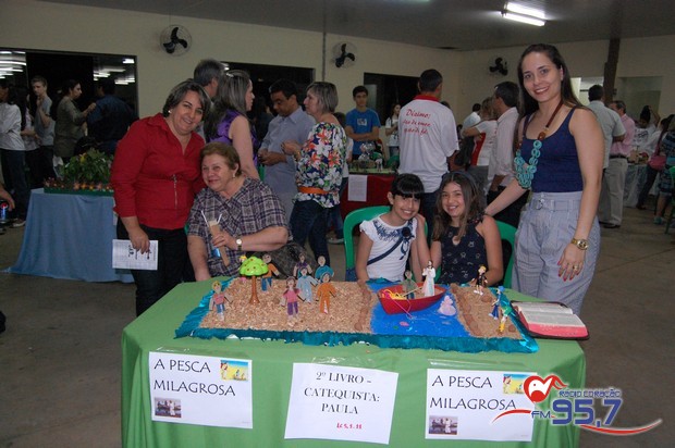 Paróquia São Carlos realiza 1ª Feira Bíblica