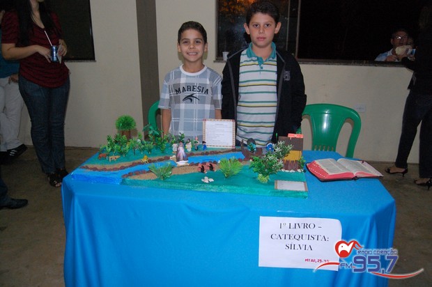 Paróquia São Carlos realiza 1ª Feira Bíblica