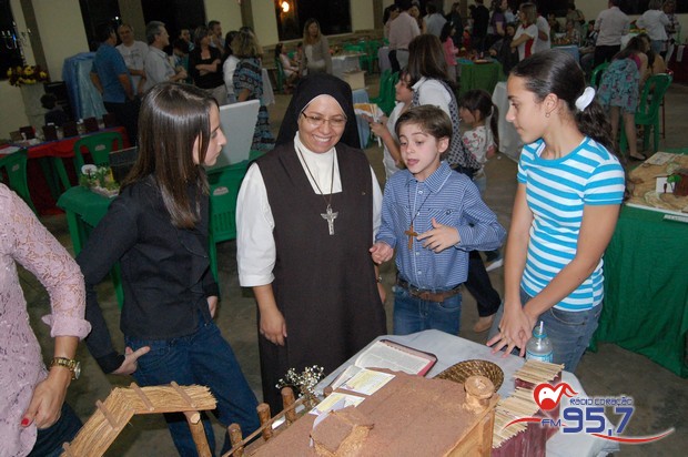 Paróquia São Carlos realiza 1ª Feira Bíblica
