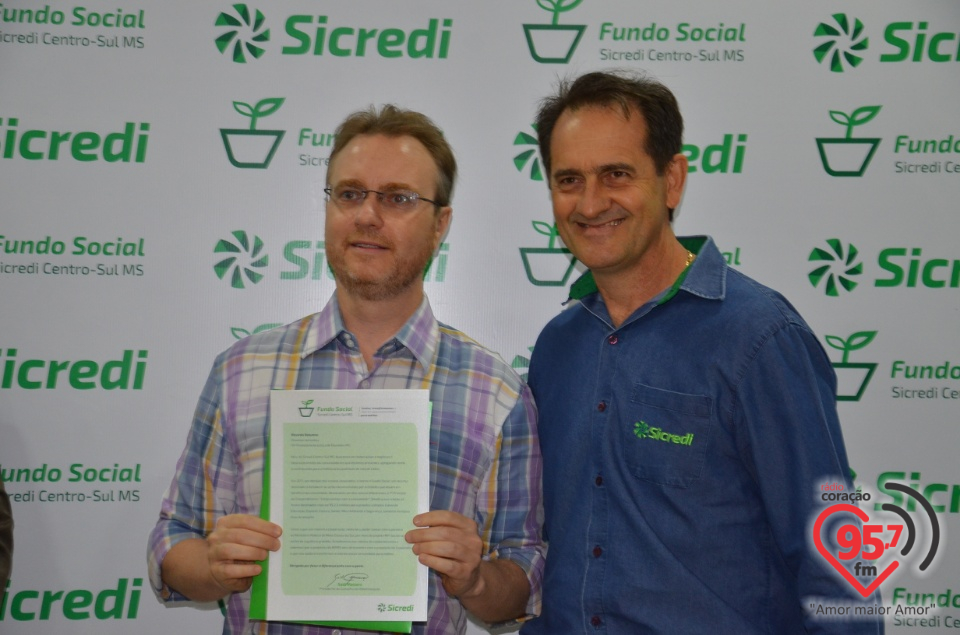 Sicredi Centro-Sul MS realiza entrega dos recursos do Fundo Social em Dourados/MS