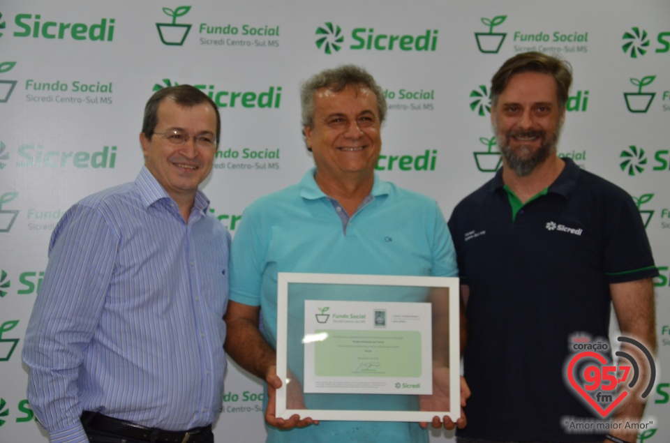 Sicredi Centro-Sul MS realiza entrega dos recursos do Fundo Social em Dourados/MS