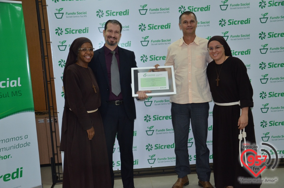 Sicredi Centro-Sul MS realiza entrega dos recursos do Fundo Social em Dourados/MS