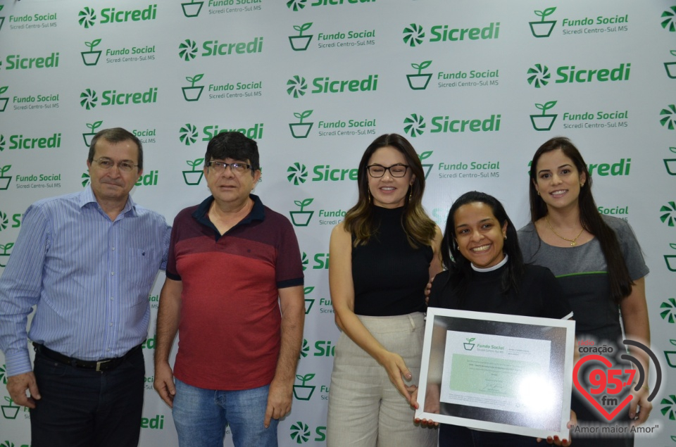 Sicredi Centro-Sul MS realiza entrega dos recursos do Fundo Social em Dourados/MS