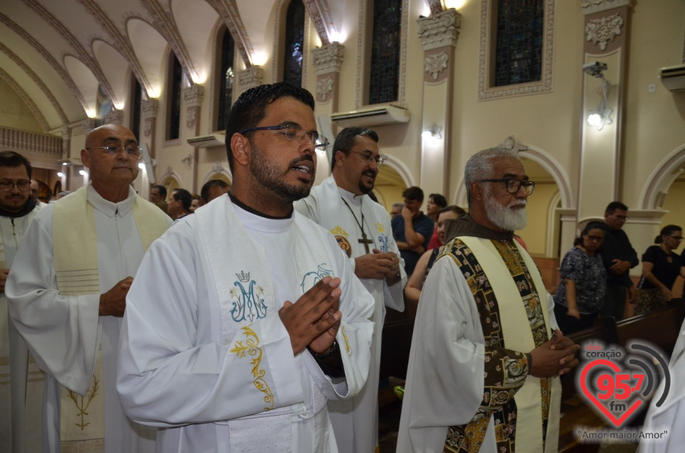 Missa em ação de graças pelos 20 anos de sacerdócio de Dom Henrique