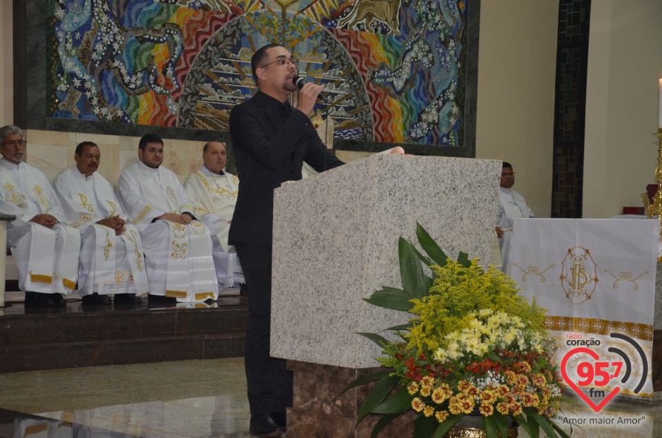 Missa em ação de graças pelos 20 anos de sacerdócio de Dom Henrique