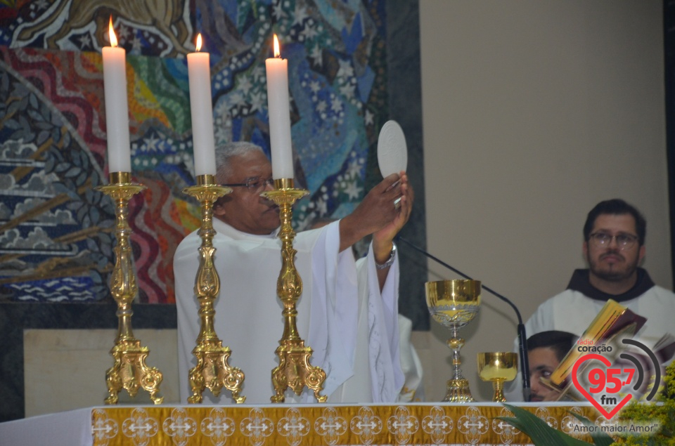 Missa em ação de graças pelos 20 anos de sacerdócio de Dom Henrique