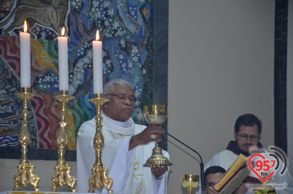 Missa em ação de graças pelos 20 anos de sacerdócio de Dom Henrique