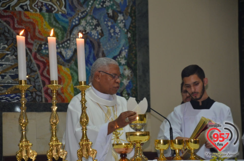 Missa em ação de graças pelos 20 anos de sacerdócio de Dom Henrique