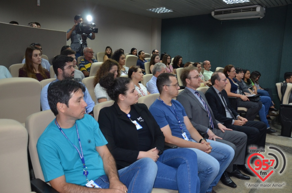 Cerimônia de entrega de certificados de adesão e parcerias do MP-Social em Dourados