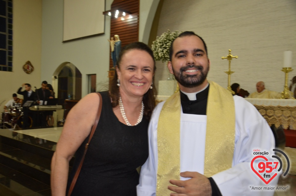 Missa de ordenação sacerdotal do Padre Leonardo