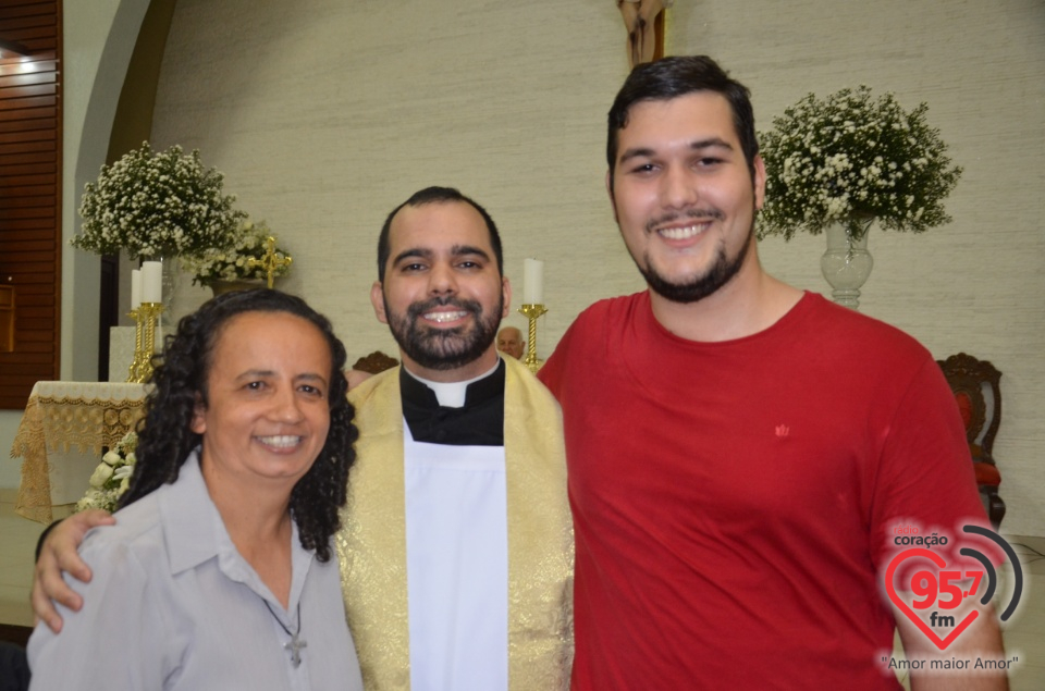 Missa de ordenação sacerdotal do Padre Leonardo