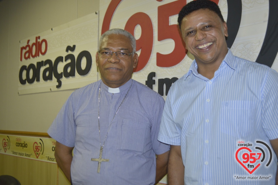 Dom Henrique e Padre Rubens convidam fiéis para a novena e festa da Imaculada Conceição