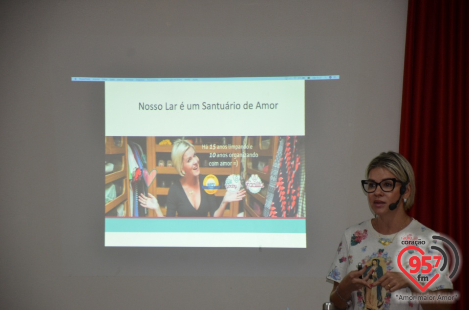 Tati Godoy ministra curso de Personal Organizer em Dourados