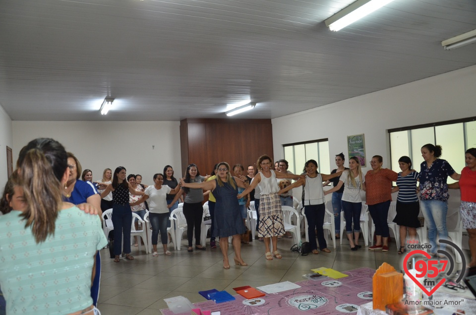 Tati Godoy ministra curso de Personal Organizer em Dourados