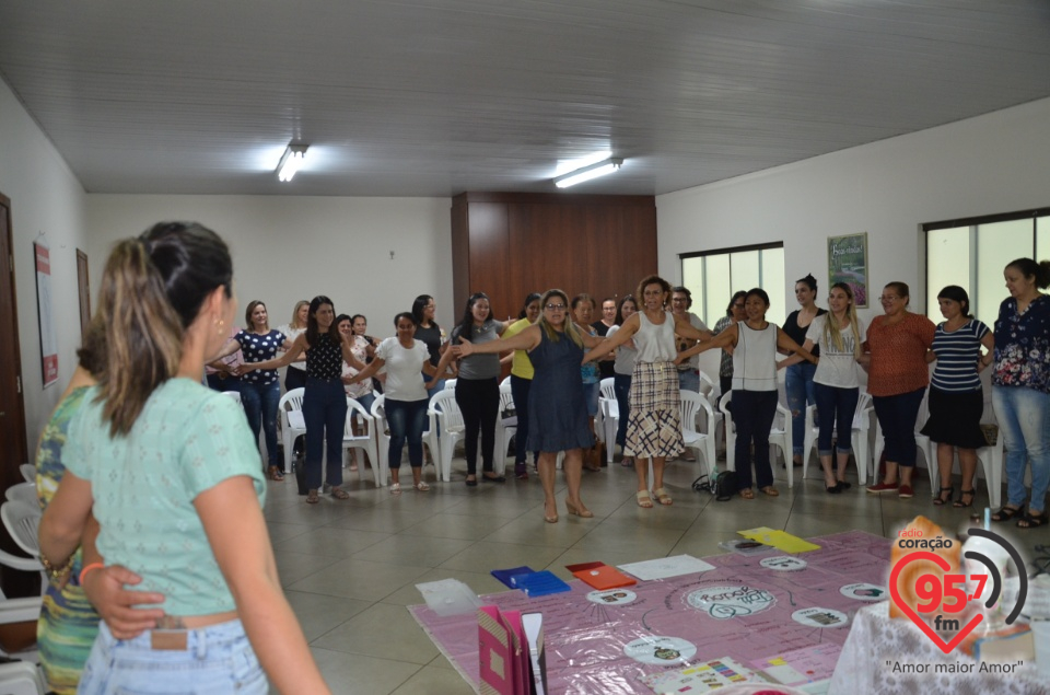 Tati Godoy ministra curso de Personal Organizer em Dourados