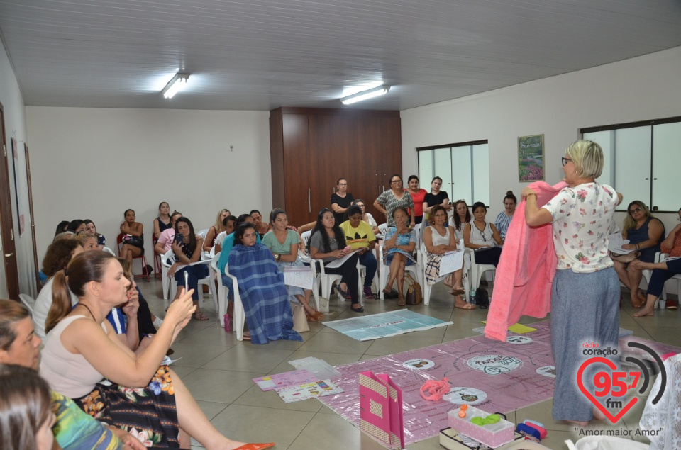 Tati Godoy ministra curso de Personal Organizer em Dourados