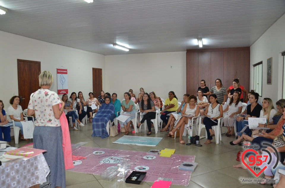 Tati Godoy ministra curso de Personal Organizer em Dourados