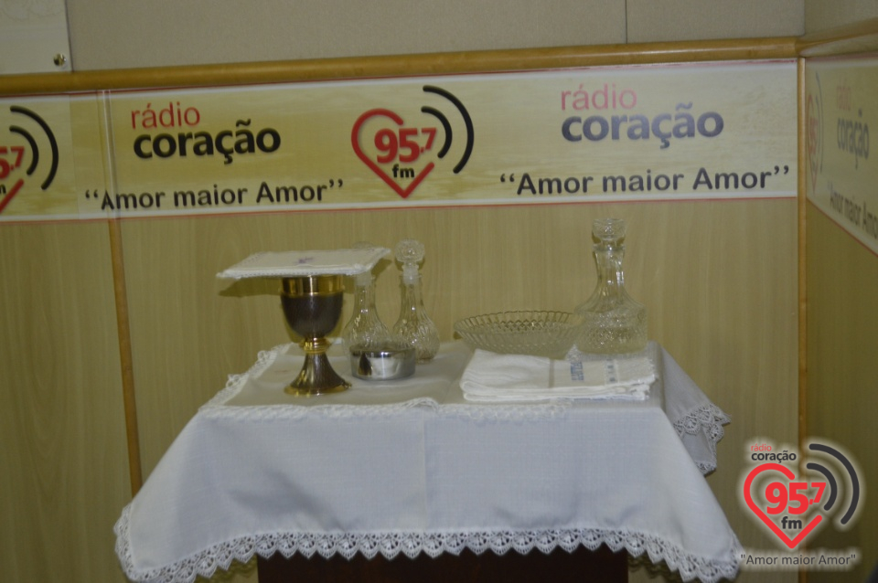 Rádio Coração transmite missa pelas vítimas e avanço do covid-19