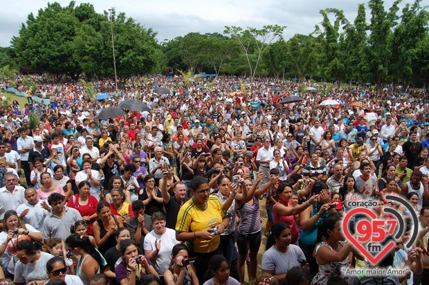 Romaria reúne milhares de fiéis no Santuário Diocesano de Aparecida na Vila São Pedro