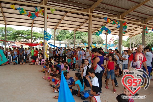 Romaria reúne milhares de fiéis no Santuário Diocesano de Aparecida na Vila São Pedro