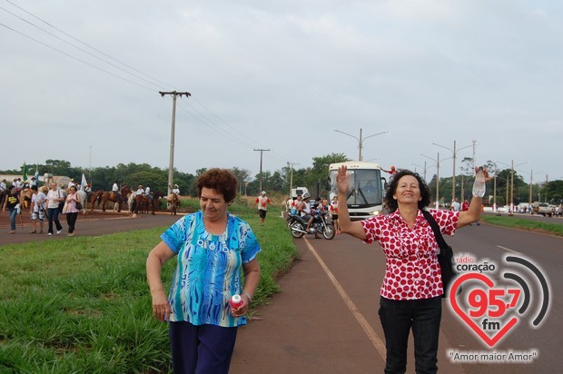 Romaria reúne milhares de fiéis no Santuário Diocesano de Aparecida na Vila São Pedro