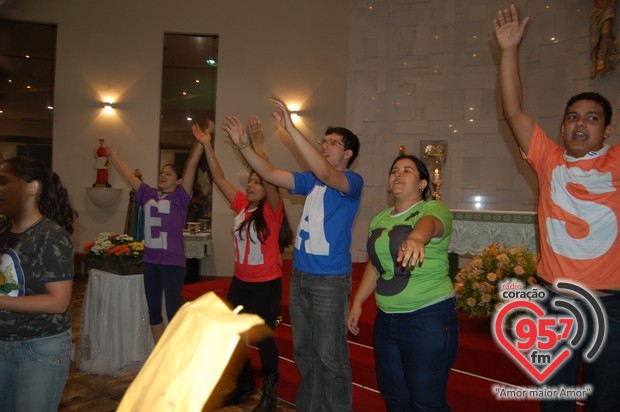 Emaús: Jovens vivenciam o Amor de Jesus em Acampamento