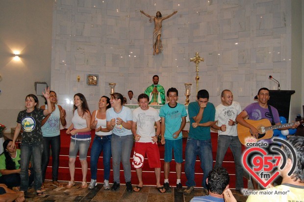 Emaús: Jovens vivenciam o Amor de Jesus em Acampamento