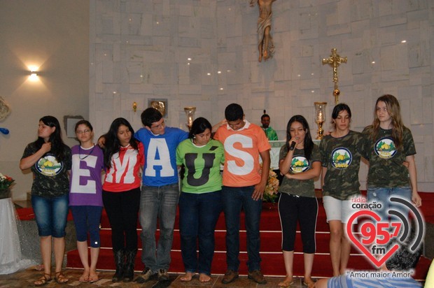 Emaús: Jovens vivenciam o Amor de Jesus em Acampamento